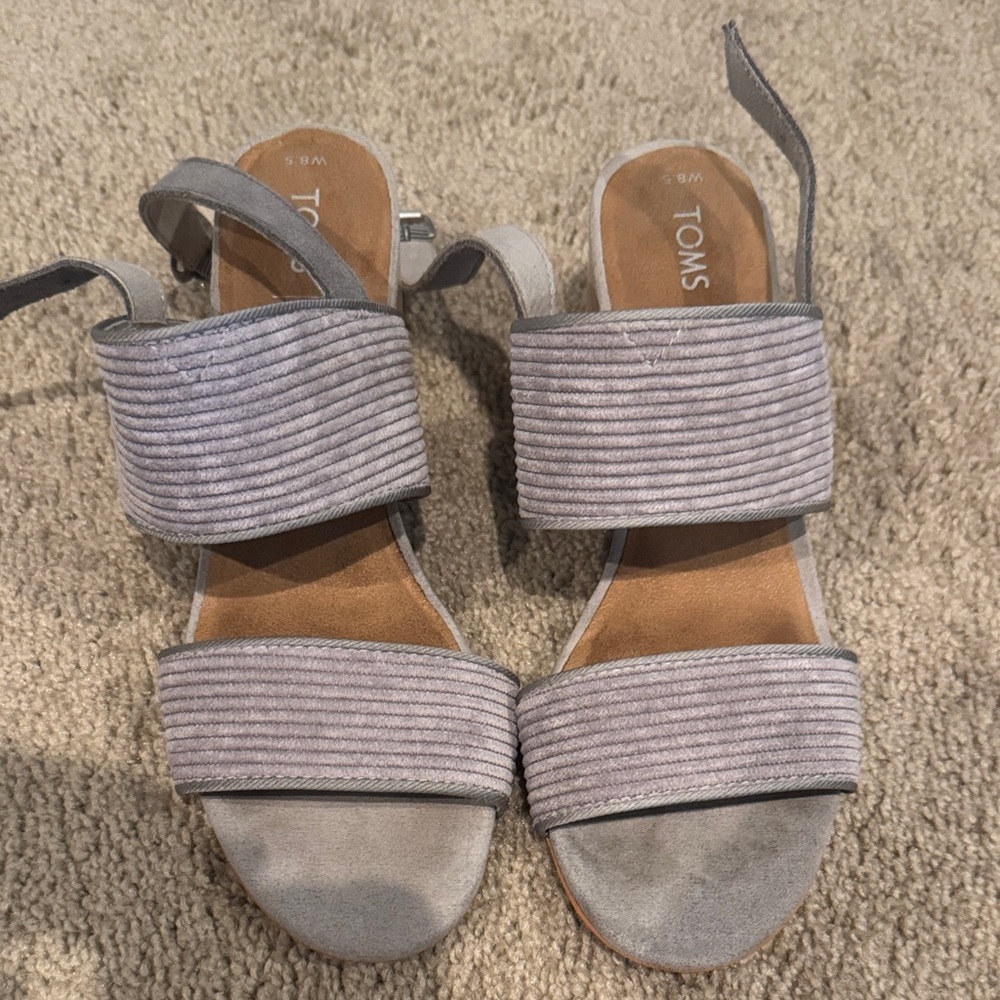 TOMS Women's Suede Gray Sandals